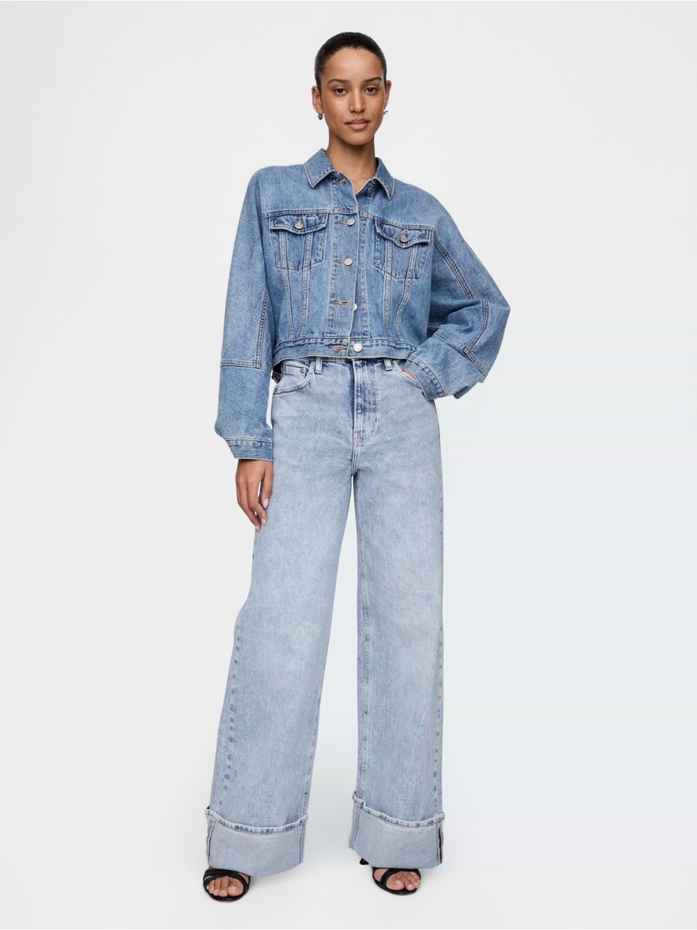 Gap High Rise Stride Cuffed Wide-Leg Jeans - Picture 4 of 5